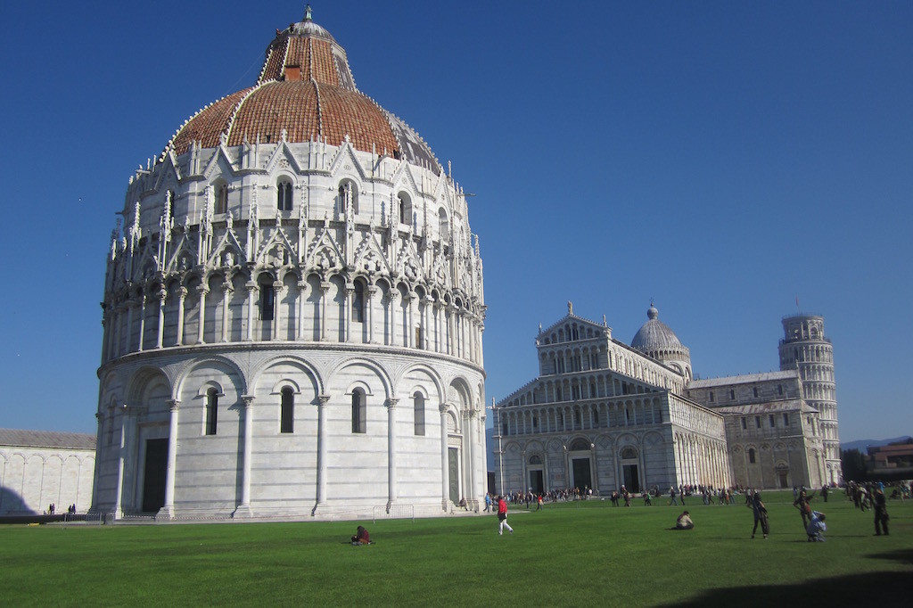 El conjunto monumental de la Torre de Pisa, uno de los lugares más bellos y visitados de la Toscana. © María Calvo.